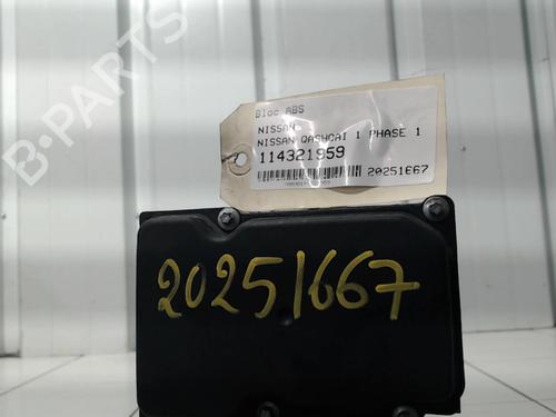 Used ABS pump NISSAN QASHQAI I (J10, NJ10) 1.5 dCi (106 hp) 30181258