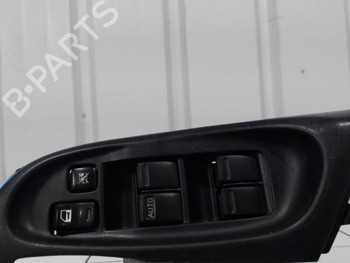 Used Switch NISSAN ALMERA II Hatchback (N16) 1.5 (90 hp) 25891076