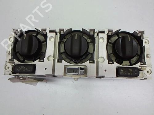 Used Climate control Climate control VOLVO V40 Estate (645) 1.9 DI (95 hp) 25641632 25641632
