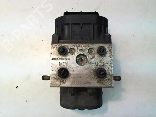 Used ABS pump CITROËN XSARA Coupe (N0) 1.9 D (70 hp) 25638100