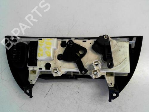 Used Climate control Climate control RENAULT MEGANE I Coach (DA0/1_) 1.6 e (DA0F) (90 hp) 25640746 25640746