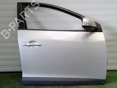 Used Right front door RENAULT MEGANE III Hatchback (BZ0/1_, B3_) 1.5 dCi (86 hp) 29271511