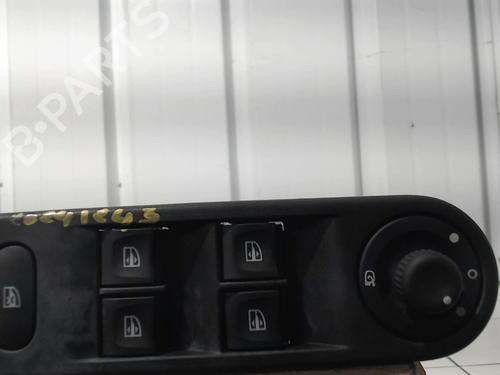 Used Left front window switch RENAULT CAPTUR I (J5_, H5_) 0.9 TCe 90 (90 hp) 30771779