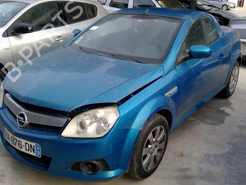 Left front fenders OPEL TIGRA TwinTop (X04) 1.3 CDTI (R97) | BP25630338C41 