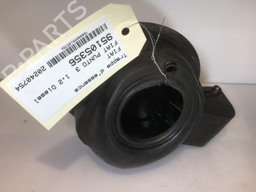 Used Fuel flap Fuel flap FIAT PUNTO (199_) 1.3 D Multijet (75 hp) 28524522 28524522