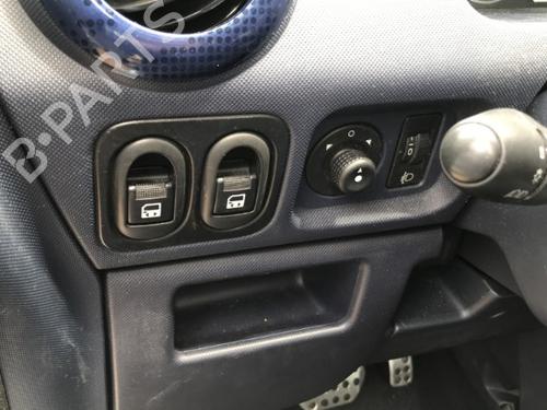 Radio PEUGEOT 1007 (KM_) 1.6 16V | BP25636492E6 - Image 32