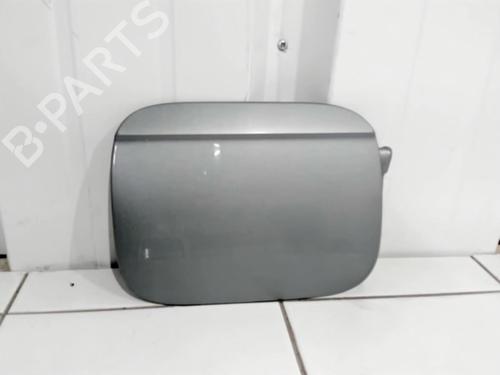 Używane Klapa wlewu paliwa AUDI A4 B7 Avant (8ED) 3.0 TDI quattro (233 hp) 25629423