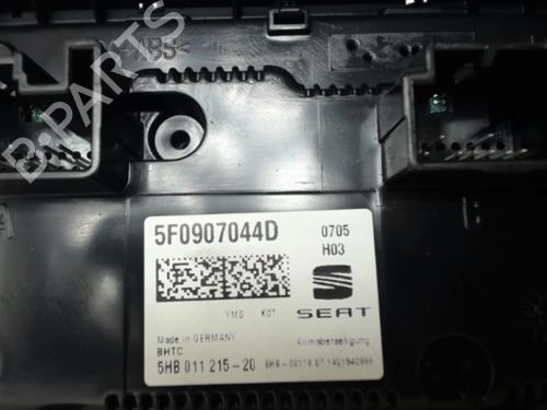 Climate control SEAT LEON ST (5F8) 2.0 TDI 4Drive | BP25636603I5 