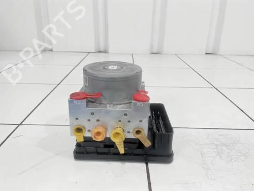 Used ABS pump FORD FIESTA VII (HJ, HF) 1.0 EcoBoost (101 hp) 25648223