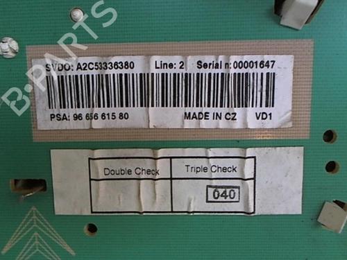 Used Instrument cluster Instrument cluster 25638041 25638041