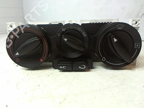 Used Climate control SEAT LEON (1M1) 1.9 TDI (110 hp) 25632561