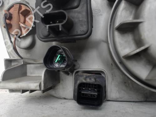 Left headlight HYUNDAI SANTA FÉ I (SM) 2.0 CRDi 4x4 | BP25632796C28 
