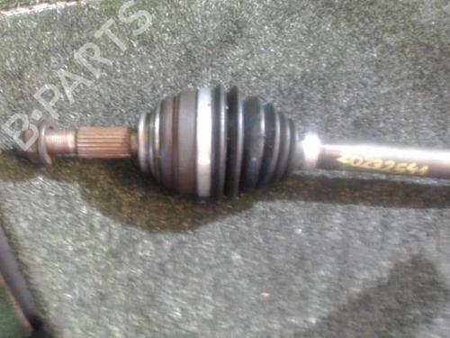 Used Left front driveshaft Left front driveshaft RENAULT MEGANE II (BM0/1_, CM0/1_) 1.5 dCi (BM02, BM13, BM2A, CM02, CM13) (101 hp) 25647578 25647578