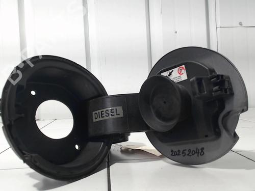 Used Fuel flap RENAULT MEGANE III Coupe (DZ0/1_) 1.5 dCi (DZ09, DZ0D, DZ1F, DZ1G, DZ14, DZ29) (110 hp) 32195813
