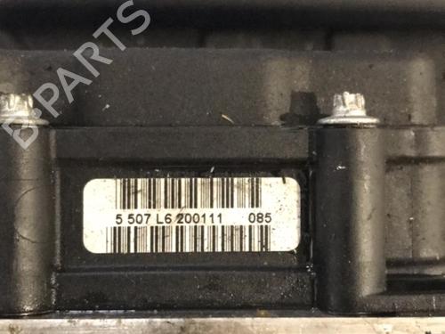 Used ABS pump FIAT GRANDE PUNTO (199_) 1.3 D Multijet (75 hp) 25647785