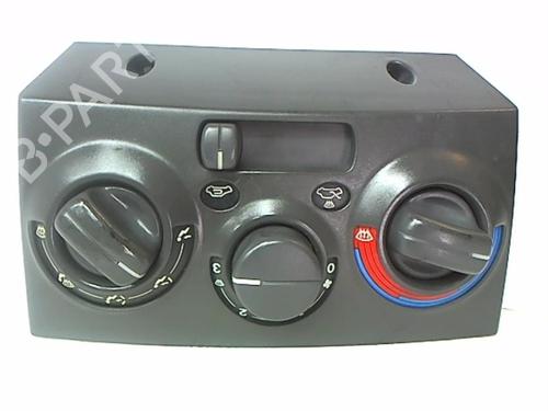 AC Styreenhet / Manøvreringsenhet FIAT PUNTO (176_) 60 1.2 (176AP, 176AR, 176AQ, 176BB) (60 hp) 25649288