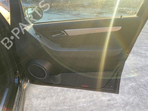Right front fenders MERCEDES-BENZ A-CLASS (W169) A 200 CDI (169.008, 169.308) | BP25650467C42 