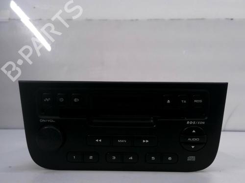 Używane Radio PEUGEOT 406 Coupe (8C) 2.2 HDI (133 hp) 32144354