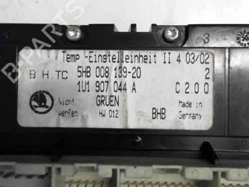 Used Climate control Climate control SKODA OCTAVIA I Combi (1U5) 1.9 TDI (90 hp) 25647231 25647231