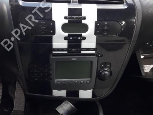 Left mirror SEAT LEON (1P1) 2.0 TDI | BP25645080C26 