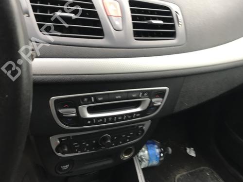 Electronic module RENAULT MEGANE III Hatchback (BZ0/1_, B3_) 1.5 dCi | BP25638803M83 - Image 13
