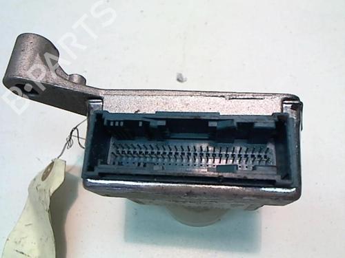 Used ECU airbags ECU airbags OPEL VIVARO A Van (X83) 1.9 DTI (F7) (101 hp) 25648773 25648773