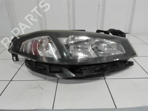 Højre forlygte RENAULT LAGUNA II (BG0/1_) 2.0 16V (BG00, BG0K, BG0P, BG0W) (135 hp) 25631368
