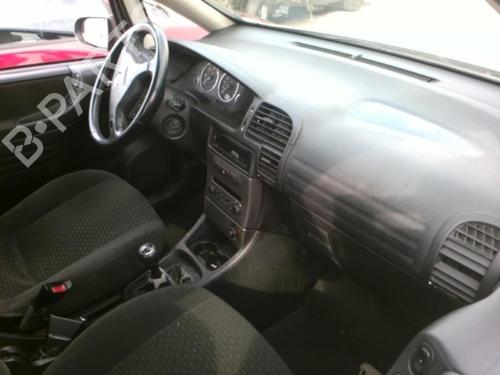 Right taillight OPEL ZAFIRA A MPV (T98) 2.0 DTI 16V (F75) | BP25635670C35 