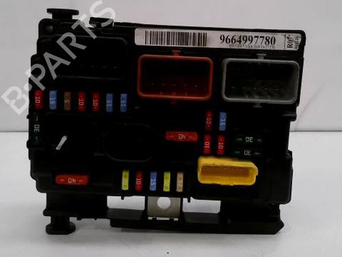 Used Electronic module Electronic module CITROËN C3 Picasso (SH_) 1.4 VTi 95 (SH8FSC, SH8FP0, SH8FP6) (95 hp) 33001404 33001404