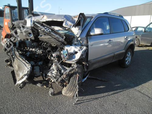 Switch HYUNDAI TUCSON (JM) 2.0 CRDi All-wheel Drive | BP25637761I30 