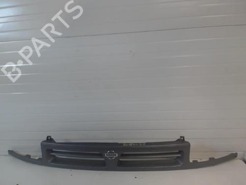 Used Grille NISSAN MICRA II (K11) 1.0 i 16V (54 hp) 25643417