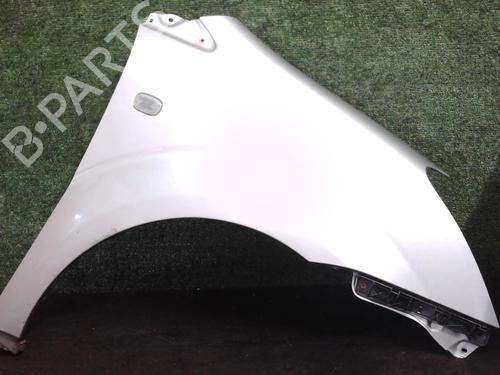 Used Right front fenders TOYOTA COROLLA Verso (ZER_, ZZE12_, R1_) 2.2 D-4D (AUR10_, AUR10R) (177 hp) 25649897