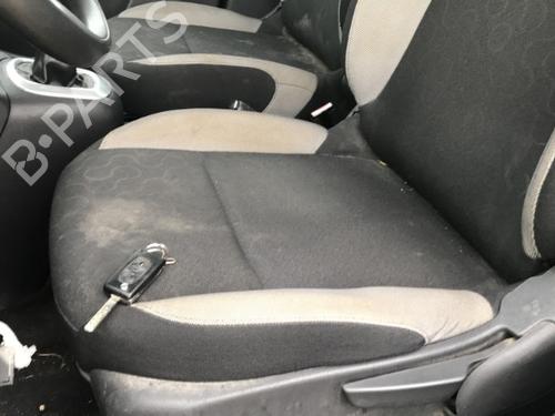 Left headlight CITROËN C3 Picasso (SH_) 1.6 HDi | BP26520625C28 - Image 17