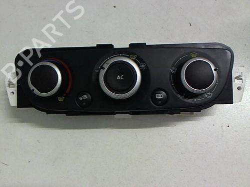 Used Climate control Climate control RENAULT MEGANE III Grandtour (KZ0/1) 1.5 dCi (KZ09, KZ0D, KZ1G, KZ29, KZ14, KZ1W, KZ10, KZ1F,... (110 hp) 25648696 25648696