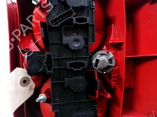 Used Right taillight Right taillight VW PASSAT B5.5 Variant (3B6) 1.9 TDI (130 hp) 32745296 32745296