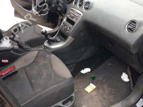 Left front door PEUGEOT 308 SW I (4E_, 4H_) 1.6 HDi | BP27885883C2 
