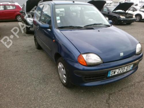 Left mirror FIAT SEICENTO / 600 (187_) 1.1 (187AXB, 187AXB1A, 187AXC1A02) | BP25632037C26 