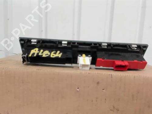 Used Warning switch AUDI A3 (8P1) 1.6 TDI (105 hp) 25642598