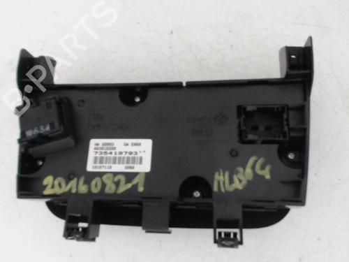 Used Climate control Climate control FIAT GRANDE PUNTO (199_) 1.3 D Multijet (75 hp) 25640496 25640496
