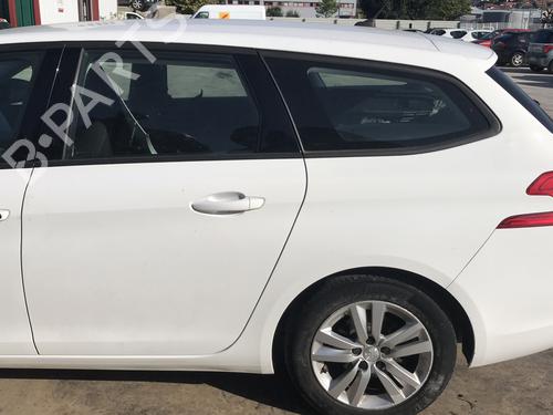 Interior roof light PEUGEOT 308 SW II (LC_, LJ_, LR_, LX_, L4_) 1.5 BlueHDi 100 | BP25634322I8