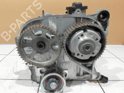 Used Cylinder head Cylinder head VW UP! (121, 122, BL1, BL2, BL3, 123) 1.0 (60 hp) 25650637 25650637