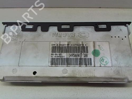 display-monitor-peugeot-807-eb_-2002-25637896 main image