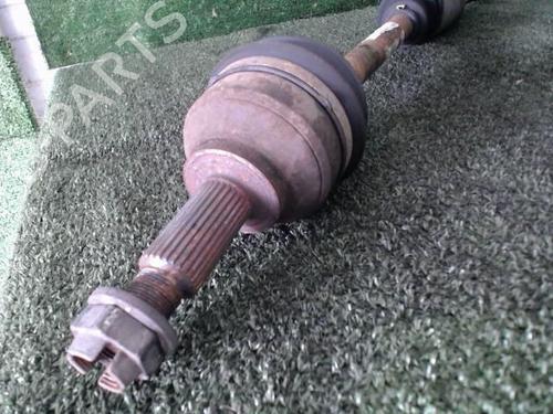 Used Right front driveshaft Right front driveshaft RENAULT TRAFIC II Van (FL) 1.9 dCi 80 (FL0B) (82 hp) 25631327 25631327