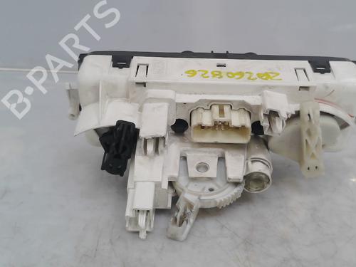 AC Styreenhet / Manøvreringsenhet AC Styreenhet / Manøvreringsenhet RENAULT MEGANE II Estate (KM0/1_) [2003-2012] 36355557 36355557