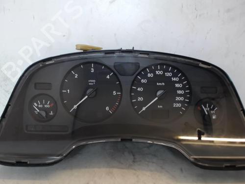 Used Instrument cluster OPEL ZAFIRA A MPV (T98) 2.2 DTI 16V (F75) (125 hp) 25640297