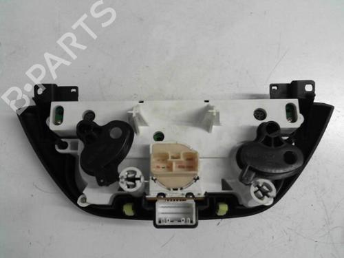 Used Climate control Climate control TOYOTA RAV 4 II (_A2_) 2.0 D 4WD (CLA20_, CLA21_, CLA20R, CLA21R) (116 hp) 25633847 25633847