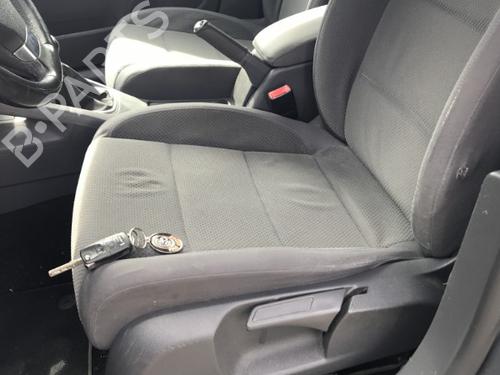 Front left seatbelt VW GOLF V (1K1) 1.9 TDI | BP25639332I26 - Image 28