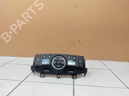 Used Climate control Climate control 25648389 25648389