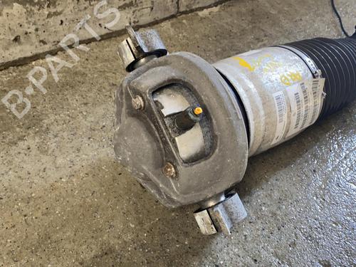 Used Right rear shock absorber Right rear shock absorber 25650875 25650875