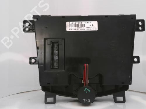 climate-control-ssangyong-tivoli-2015-29038140 main image